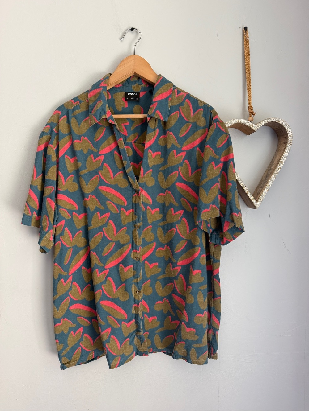prAna Men's MEDIUM Tencel Hemp Abstract Floral Short Sleeve Button Down Shirt